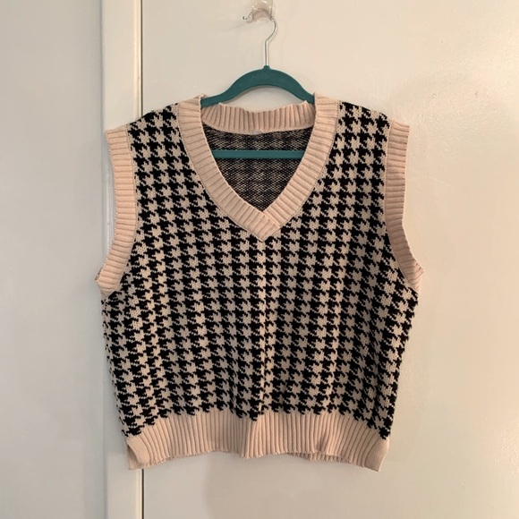 Argyle Sweater Vest - Picture 2 of 2